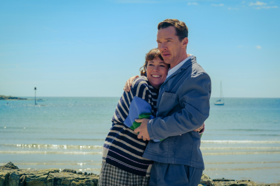 “Olivia Colman” และ “Benedict Cumberbatch” เคมีใหม่สุดจึ้งกับการโคจรมาพบกันครั้งแรกใน “The Roses กุ-หลาบ”