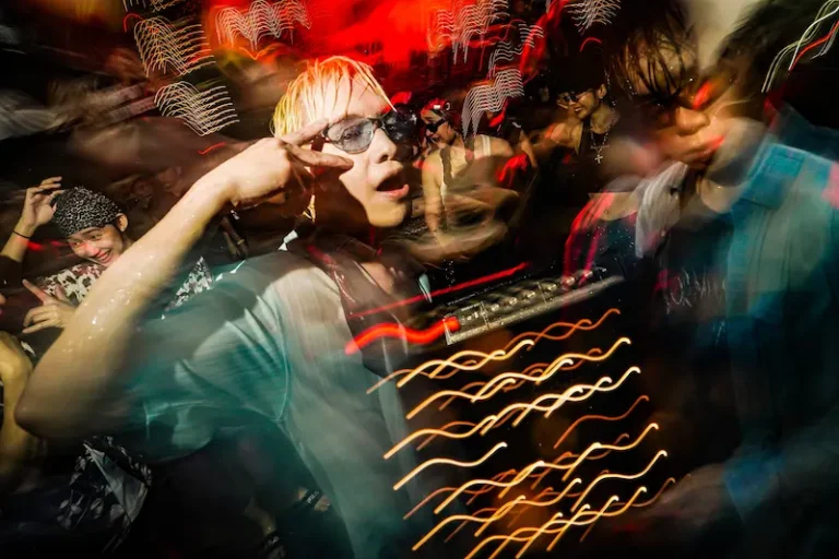 Marshall เขย่าตลาดลำโพงปาร์ตี้ไทย ส่งแคมเปญ “Party Anywhere” ยึดหัวหาดสงกรานต์ เปิดตัว Bromley 450