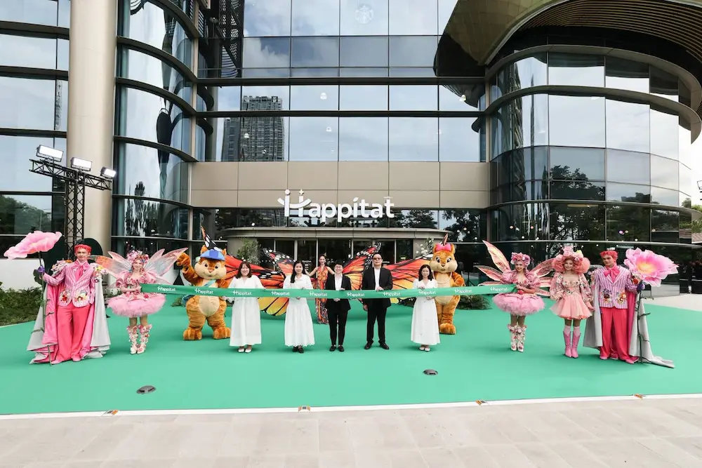 ประวัติศาสตร์หน้าใหม่! Happitat ฉลองเปิดตัวสุดตระการตา เนรมิตผืนดินจรดผืนฟ้ากว่า 2 แสนตารางเมตร พร้อมโชว์โดรน 2,222 ลำ ทุบสถิติประเทศไทย “โจว อี้หราน” นำทัพศิลปินกว่า 100 ชีวิต ร่วมสร้าง Festival of Happiness ปรากฏการณ์แห่งความสุข